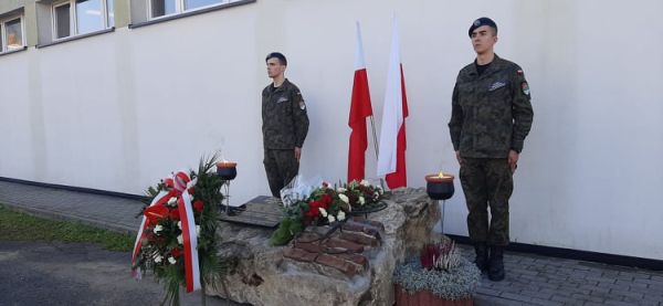 Uroczystość obchodów 100. rocznicy urodzin K.K.Baczyńskiego- Patrona VII LO w Sosnowcu